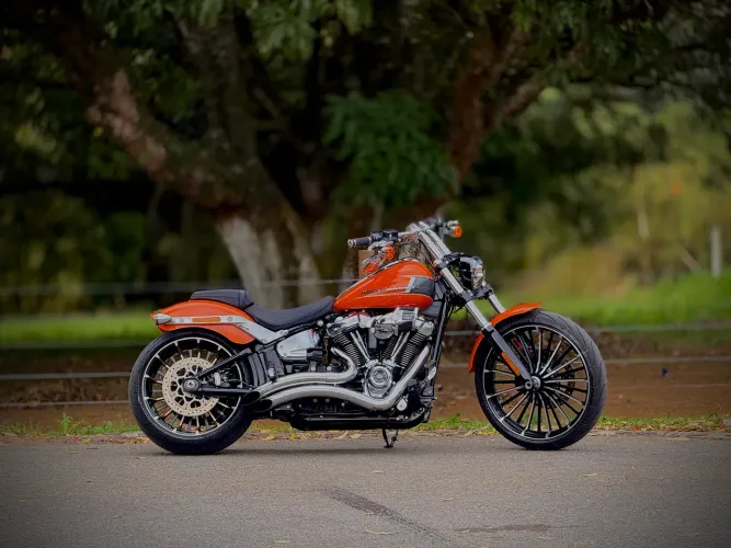 HARLEY DAVIDSON BREAKOUT 2023 117
