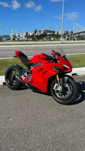 Panigale V4S