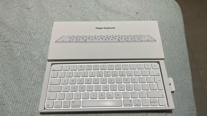 Vendo Magic Keyboard Apple (teclado)