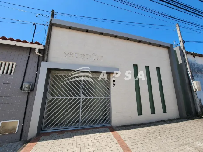 CASA COMERCIAL NA CHICO LEMOS PRÓXIMO A JOSÉ LEON. VAGA DE GARAGEM, TRÊS QUARTOS, SENDO TR