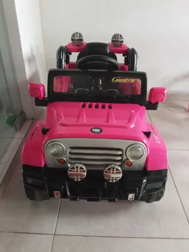 Carro infantil elétrico 