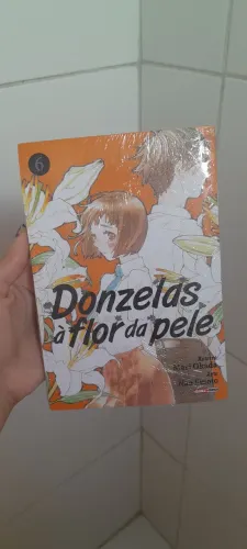 Mangá Donzelas à flor da pele Vol 6 lacrado