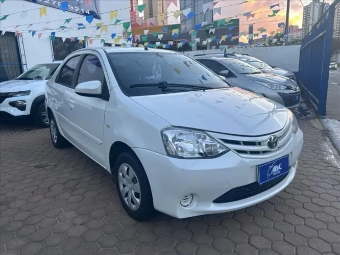 Toyota Etios XS 1.5 Flex 16V 5P Mec. 2016