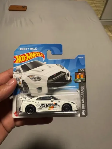Hotwheels LB-Silhouette Works GT Nissan 35GT-RR Ver.2