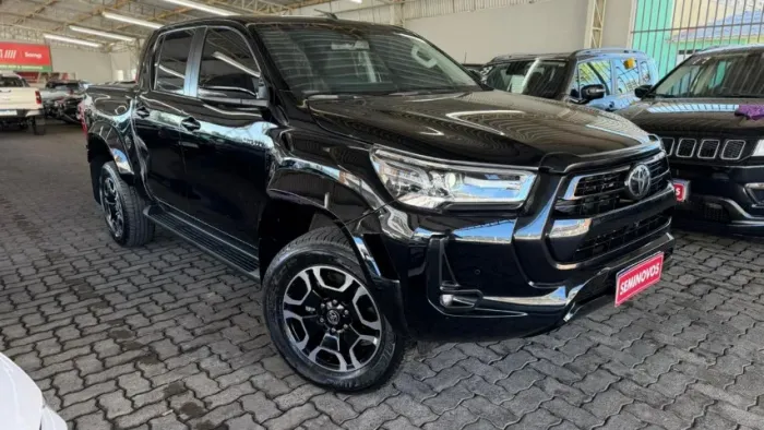 Toyota Hilux CD SRX Plus 4X4 2.8 TDI Die. Aut. 2025