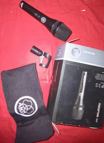 Microfone P3S AKG