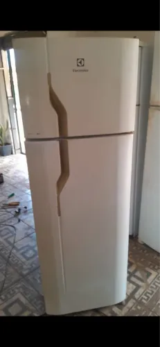 GELADEIRA ELETROLUX 220v FRETE GRÁTIS