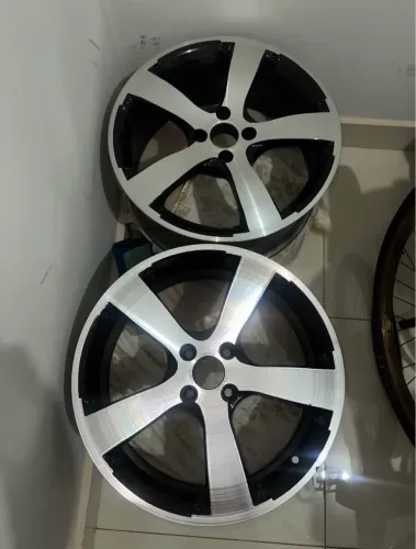 Roda aro 17 4 furos saveiro