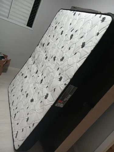 Base de cama com colchão novo