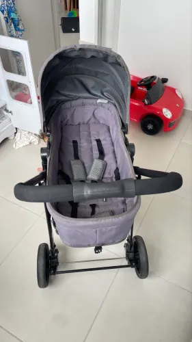 Vendo carrinho de bebê Moisés 