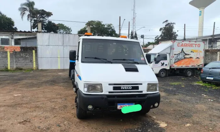 Iveco guincho 2008