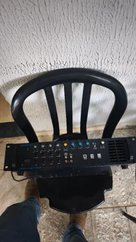 Vende-se uma mesa de som oneal 1070 em perfeito estado aceito proposta 