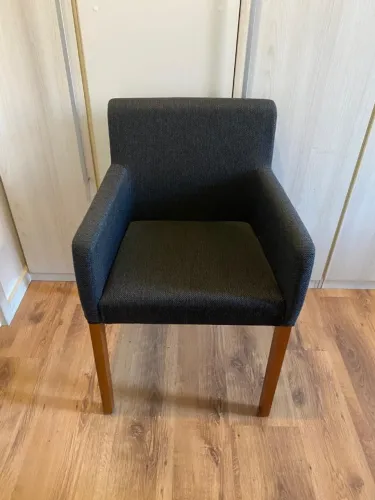 Conjunto 2 poltrona e 1 mesa de centro