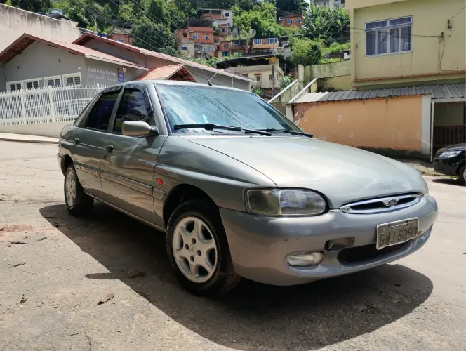Ford Escort GLX 1.8i 16V 4P 1999