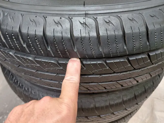 Pneus 245/70/16