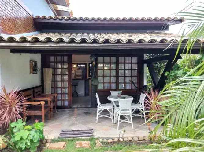 Casa de condomínio para TEMPORADA com 4 quartos em Geribá - Búzios