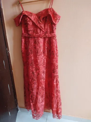 Vestido longo vermelho brilhoso p festa