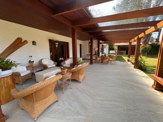 Belíssima casa em Quebra Frascos!