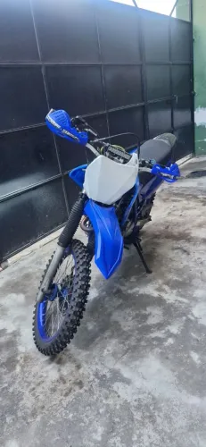 MOTO DE TRILHA