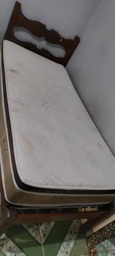 Vendo colchão e a cama vai de BRINDE!