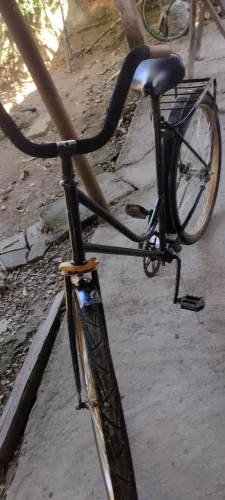 Bicicleta retrô com quadro feminino 