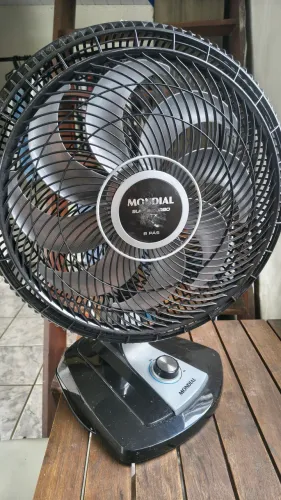 Ventilador de mesa Mundial super turbo 8 pás