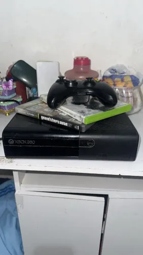 Vendo Xbox 360 super slim ?