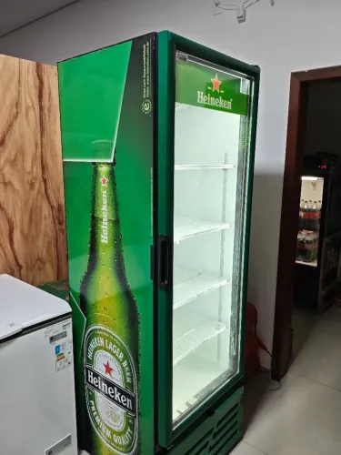 Vendo cervejeira 513 litros tudo funcionando perfeitamente.