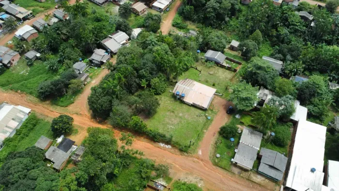 10 terrenos muito bem localizados