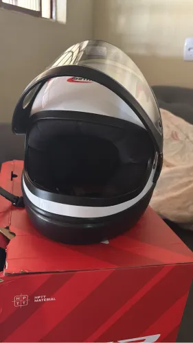 Capacete Samarino Tamanho 56