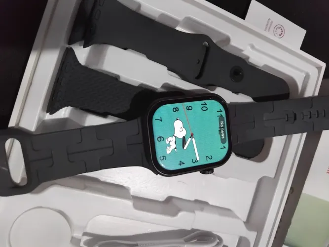 Smartwatch Z03 Pro (tela amoled). Faz e recebe ligações.