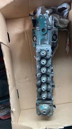 Vende-se Bomba injetora 113