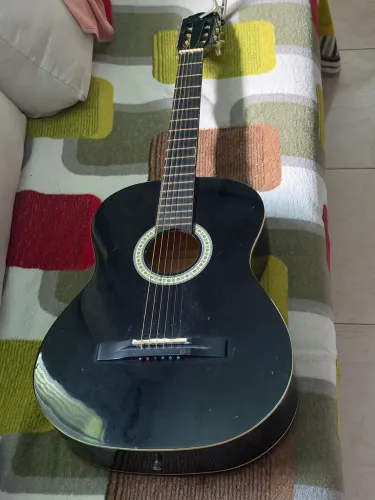 Violão + capa em bom estado