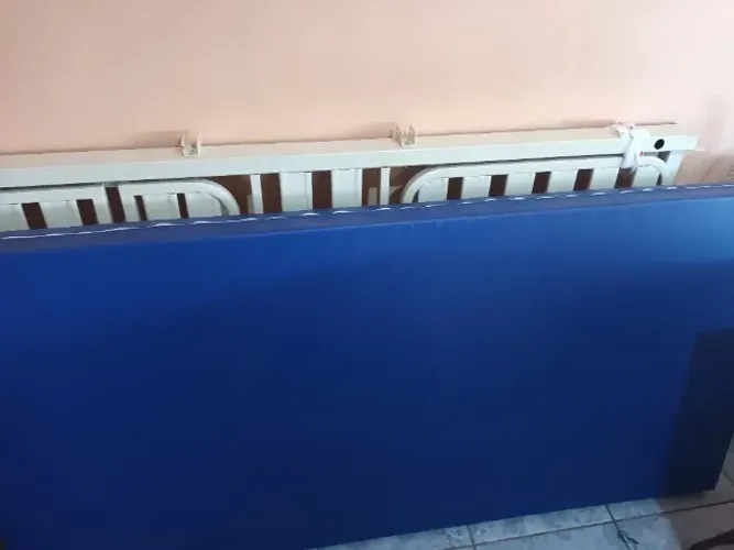 Cama hospital 2 manivela Colchão hospitalar Colchão de escarro Cadeira de transferência