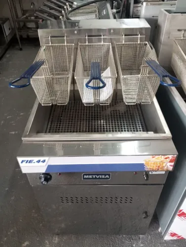 NZ. Fritadeira industrial elétrica 40 litros 18.000w METVISA