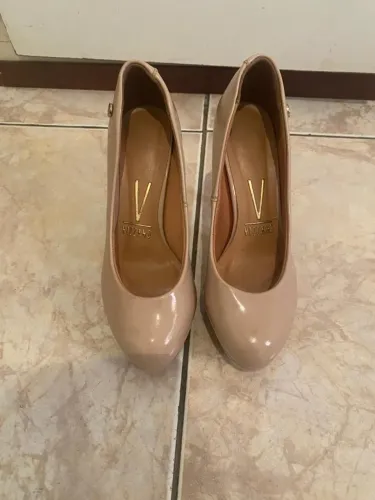 Sapatos e bota originais em ótimo estado de conservação