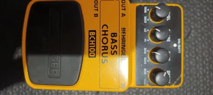 Pedal Bass Chorus Behringer