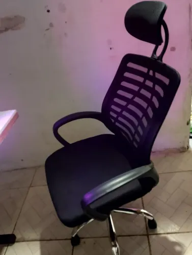 Vendo cadeira sime nova 