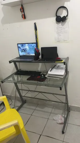 MESA DE COMPUTADOR COM DUPLO VIDRO