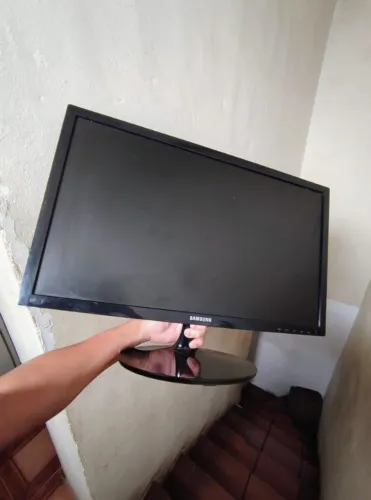 Monitor Gamer Samsung 24" FHD, 1ms, HDMI, VGA, Preto, Série SD332 - USADO