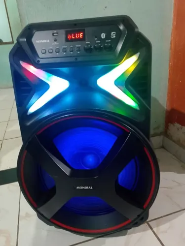 Caixa de som mundial 