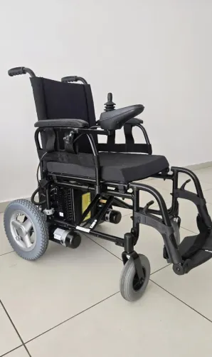 Cadeira de rodas motorizada ortobras