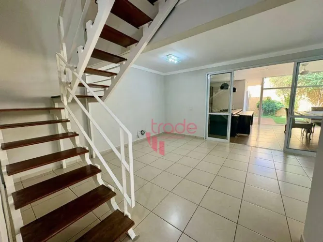 Casa em Condomínio para Alugar de 03 Quartos sendo 01 Suíte no Bairro Jardim Botânico em R