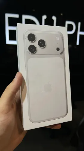 iPhone 17 pro Max 256gbs silver