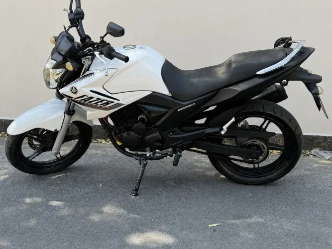 Vendo fazer 250 blueflex impecavel