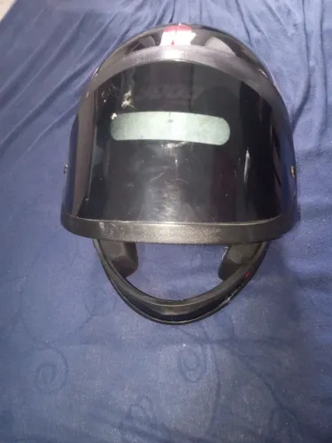 Capacete para moto tamanho 60 preto
