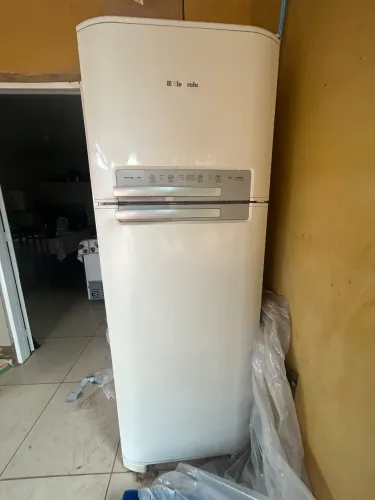 Geladeira Electrolux Frost Free DF50