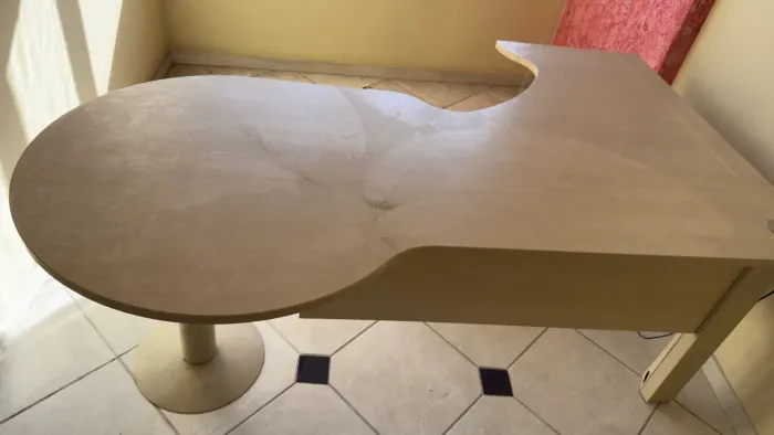 Vendo Mesa de Escritório com Suporte