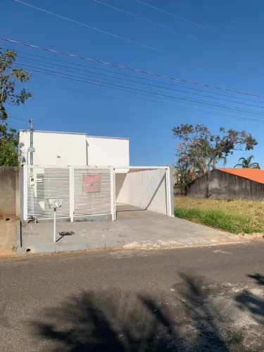 CASA SÓLIDA E SEM MAQUIAGEM ? BAIRRO TURISTA 2 ? PARTE ALTA ? CALDAS NOVAS GOIÁS