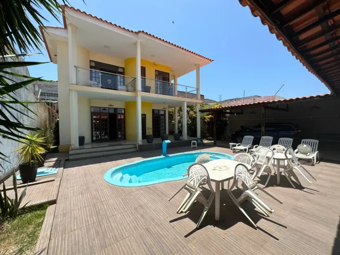 Casa com piscina/ gourmet-para venda com 300m2 com 4 suítes na Massagueira - Marechal Deod